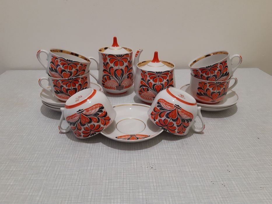Чайные фарфоровые сервизы