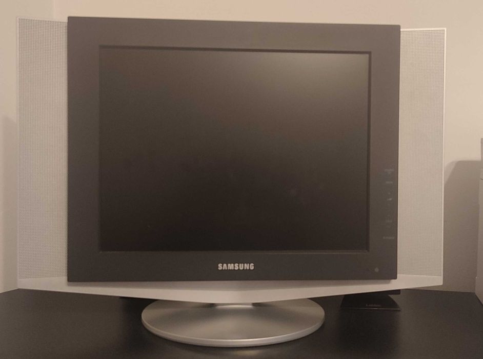 LCD Телевизор монитор Samsung LE15S51BP