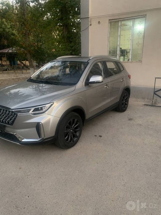 Продаётся Bestune T 33