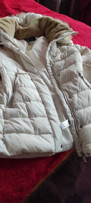 Geaca Zara alba marime xs