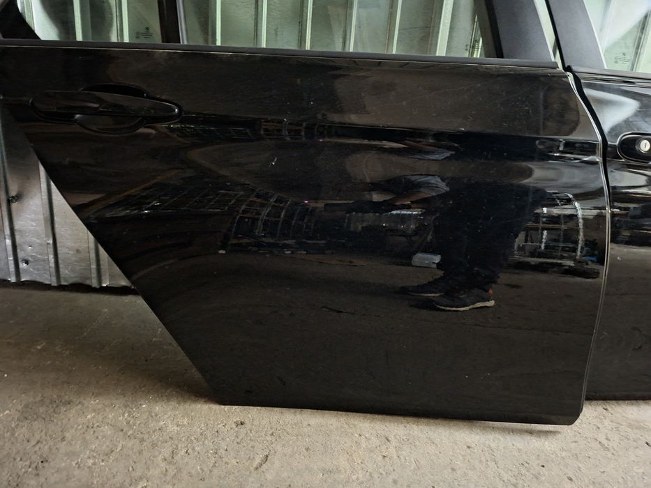 Ușă BMW F30 culoare 668 Schwartz II in stare foarte buna