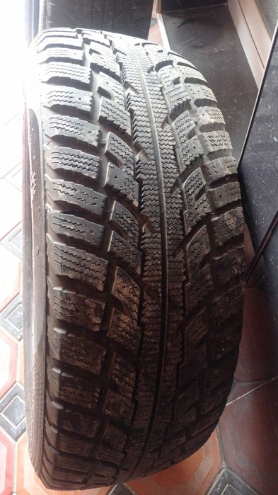 Qishki shinalar MARSHAL (Koreya)  R18 235/60