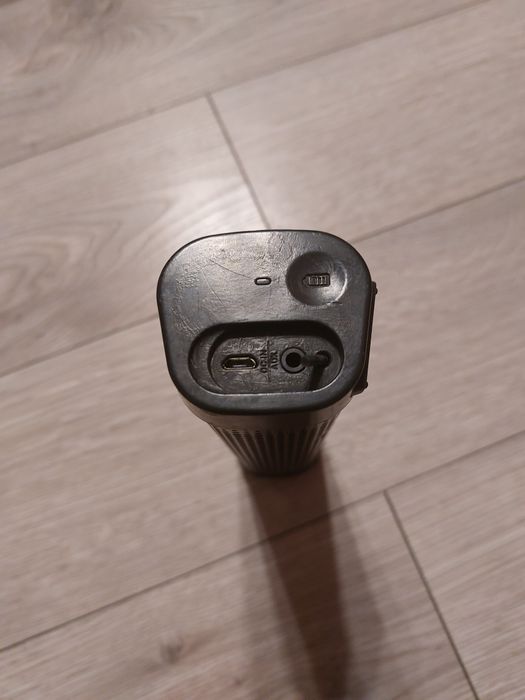 Vand Boxa Portabila Bluetooth DENON  Dsb 100- DEFECTA