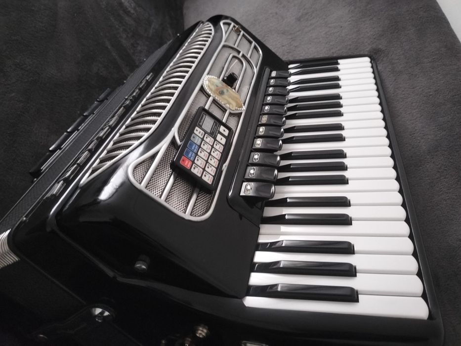 Weltmeister Supita seria 5670 cu cel mai nou sistem MIDI URGENT!!!