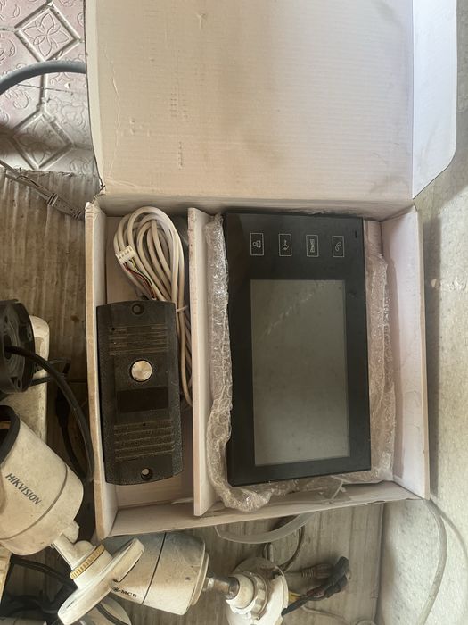 Камеры видеонаблюдение + домофон