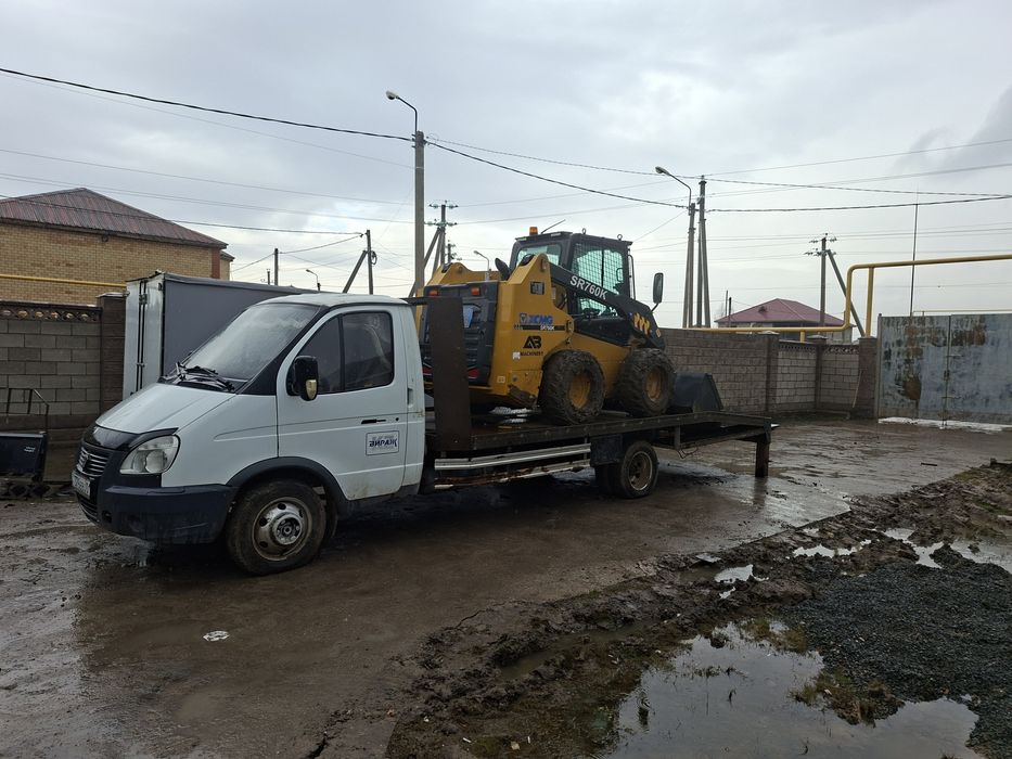 Эвакуатор и мини погрузчика