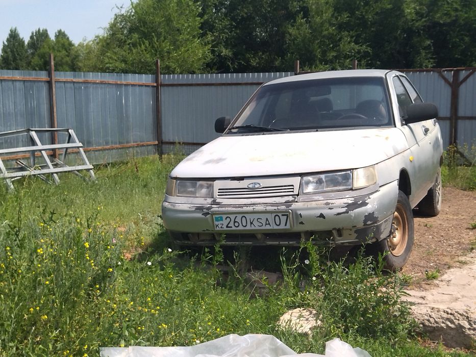 Продам ваз 2110 серый цвет.