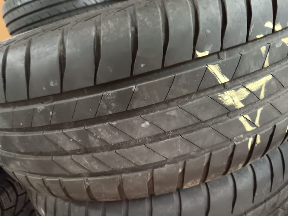 Anvelope 215/55 R17 Bridgestone vara DOT 2025 Passat Golf
