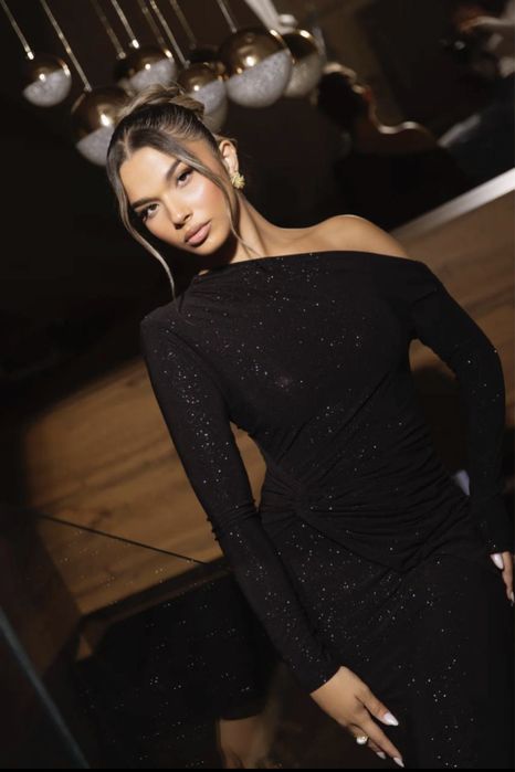 Черна рокля официална