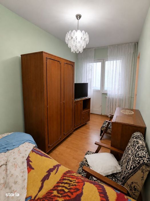Ap.3 camere Manastur, str. Tazlău, lângă Baza sportivă, et intermediar