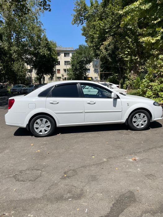 Продаю свою Gentra 2022 ноябрь