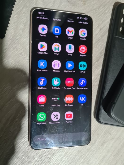 Продам Samsung S21 plus  8/128.