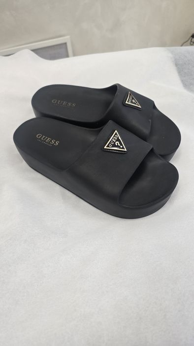 Оригинални чехли Guess