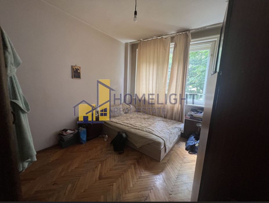 Продава се Двустаен апартамент в София, Докторски паметник - 65 кв.м за 5385 €/кв.м - Снимка #1