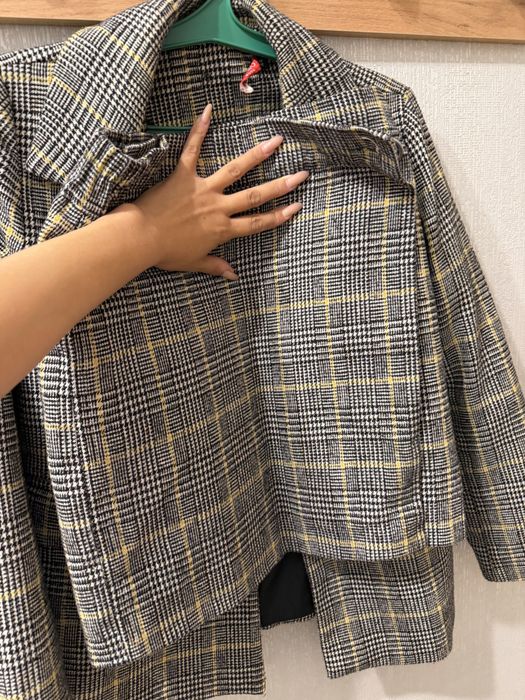 Модная двойка: костюм + юбка