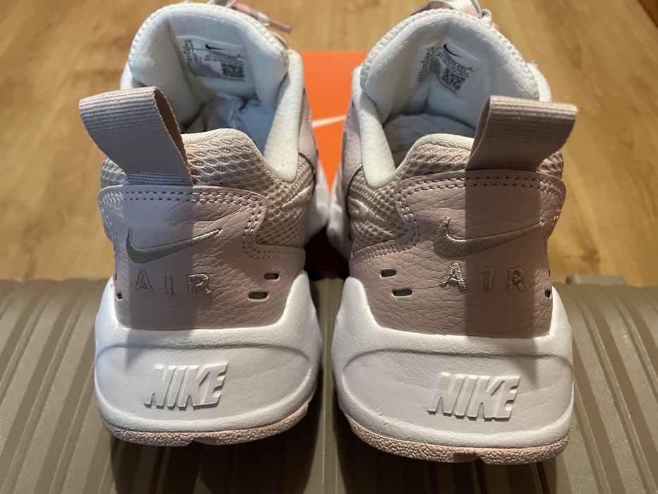 Nike Air  Heights 41 н. 26,5 см