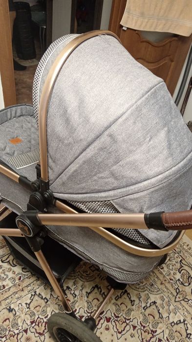 Коляска продам срочно заберите сегодня