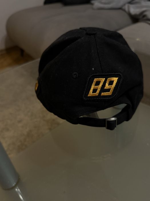 Шапка с козирка Dsquared