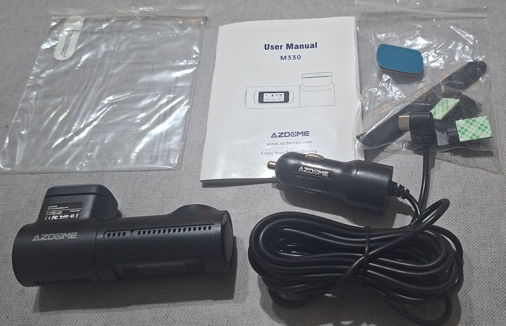 Продаётся видеорегистратор AZDOME M330. Запись в Full HD 1080P.