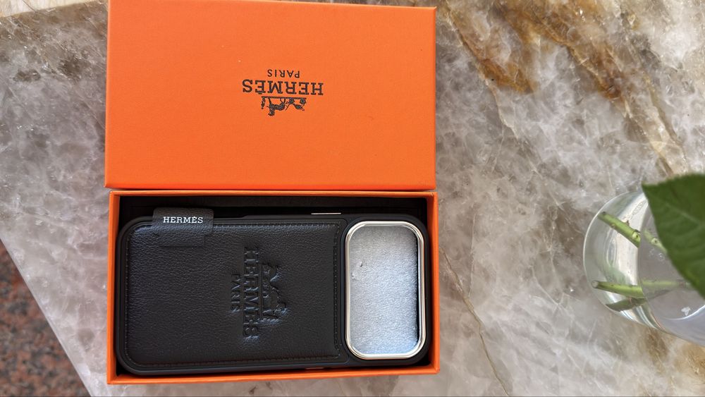 Husa Hermes Iphone 17 Pro Max noua in cutie