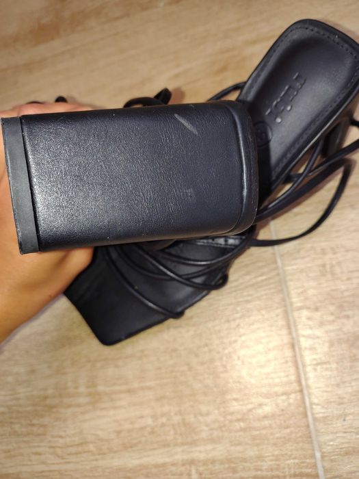 Сандали на висок ток, нови