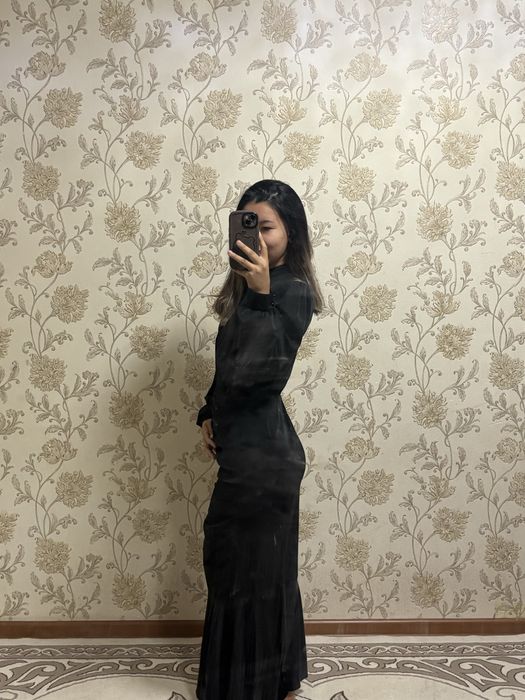 Вечернее черное платье