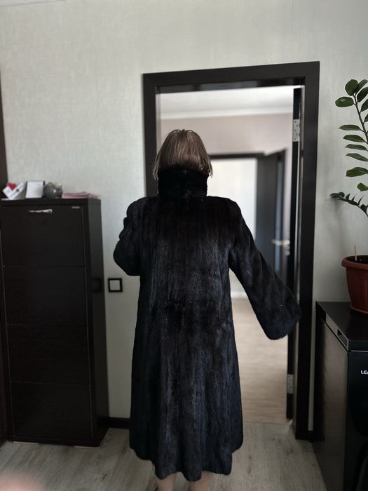 Продам шубу и пуховик