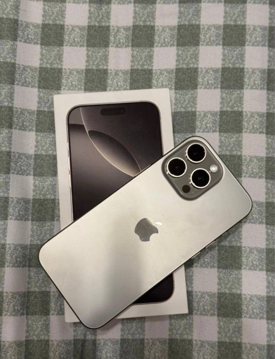 Продам Iphone 16 pro max