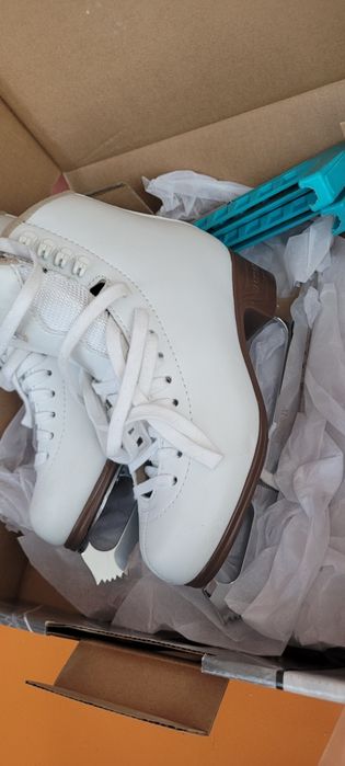 Коньки фигурные Jackson ultima