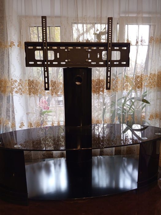 Тумбочка под телевизор