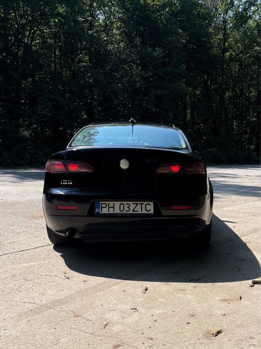 Alfa romeo 159 .