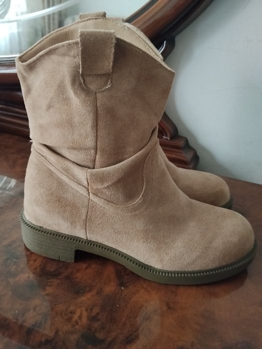 Продам демисезонные сапожки