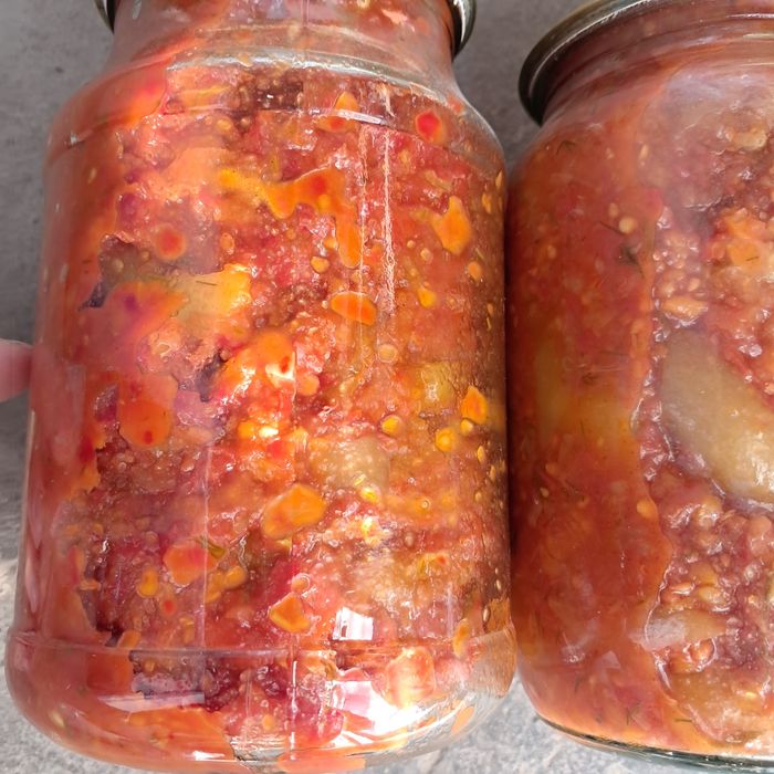 Перец маринованный и салат