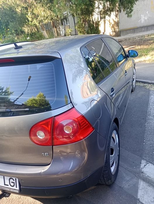 Vând golf 5, an 2006
