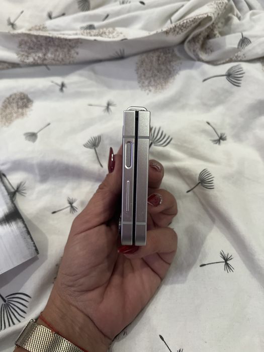 Самсунг Galaxy zflip 7