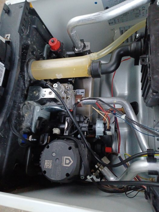 Centrala termica Ariston  Cares Premium EU 2