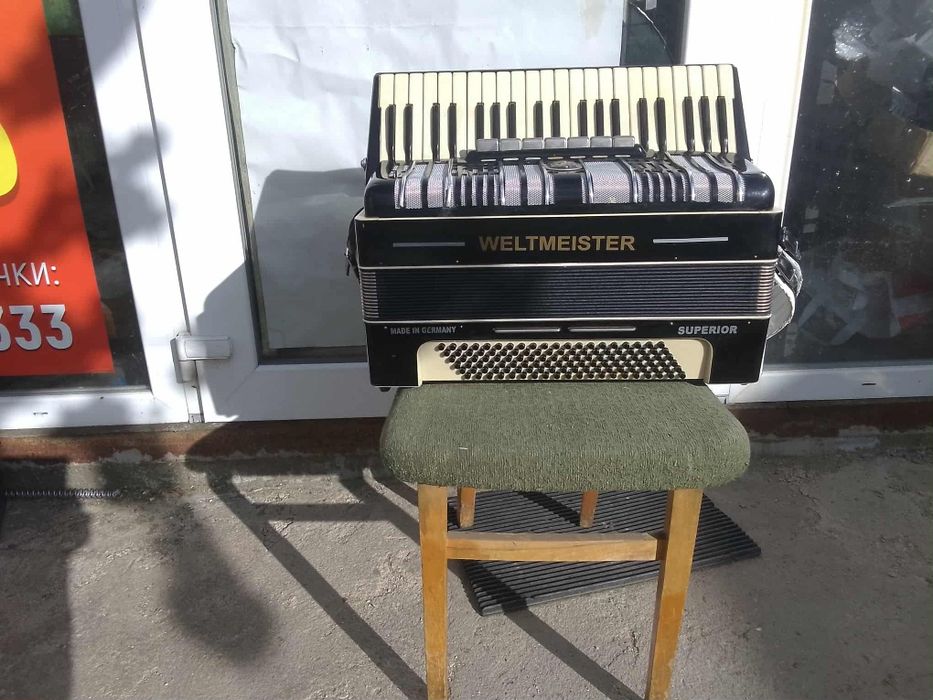 Акордеон Велтмеистер 120