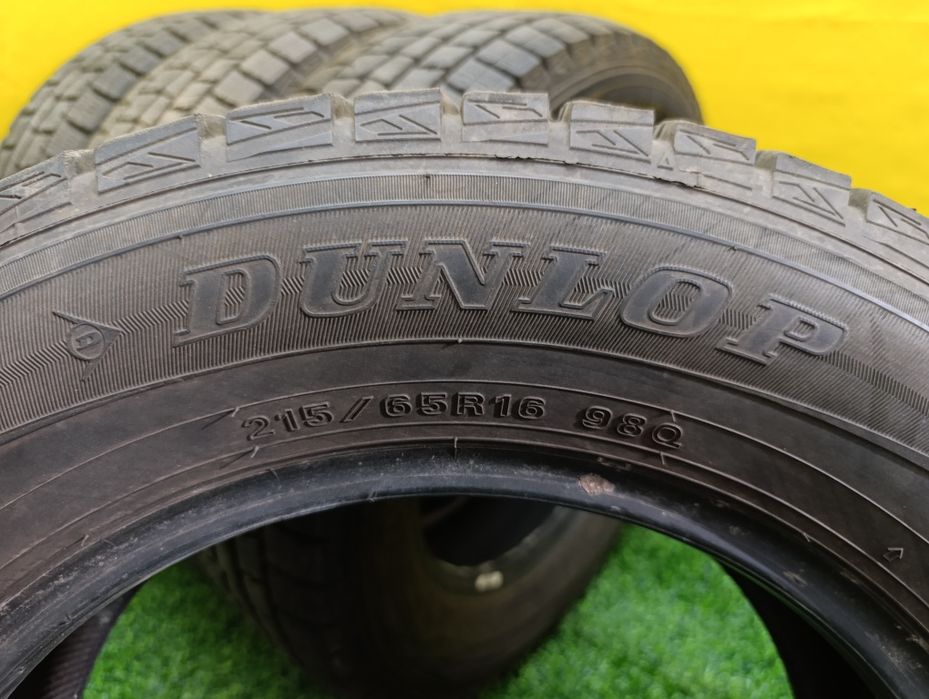 Шины 215 65 R16 Dunlop комплект