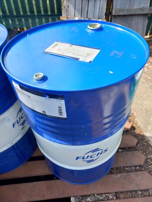 Butoaie plastic 220L tabla