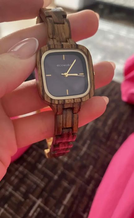Оригинал эко час. Почти новый