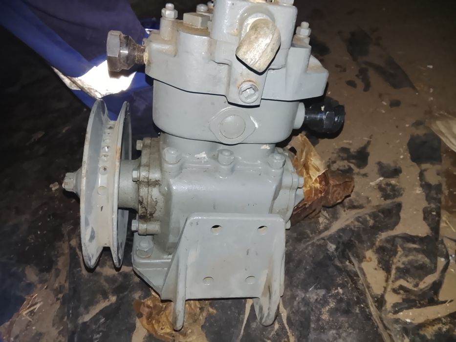 Продам компрессор