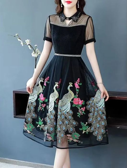 Нарядное платье