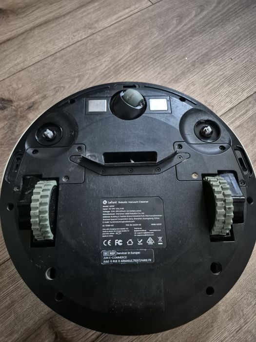 Aspirator robot Lefant