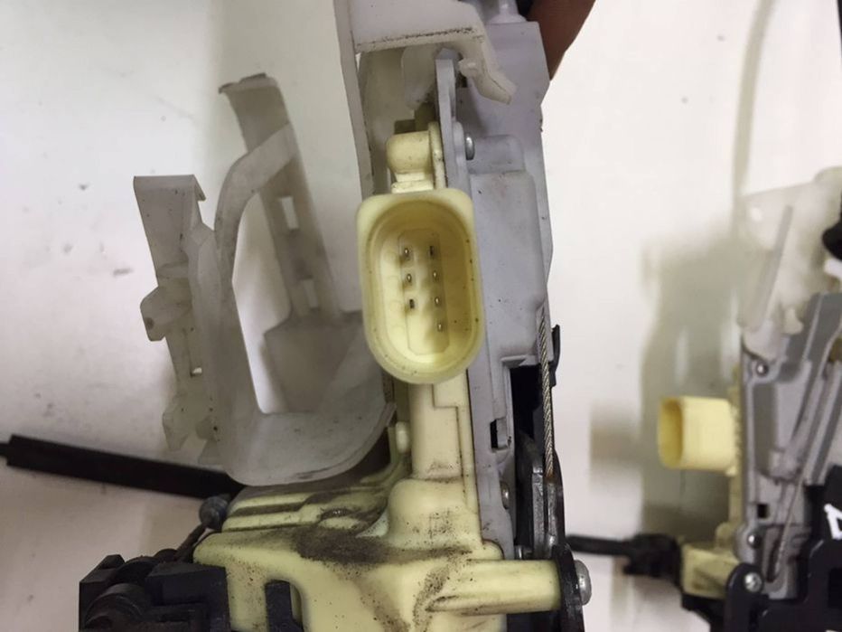 Broasca yala usa portiera fata spate stanga dreapta Passat B6