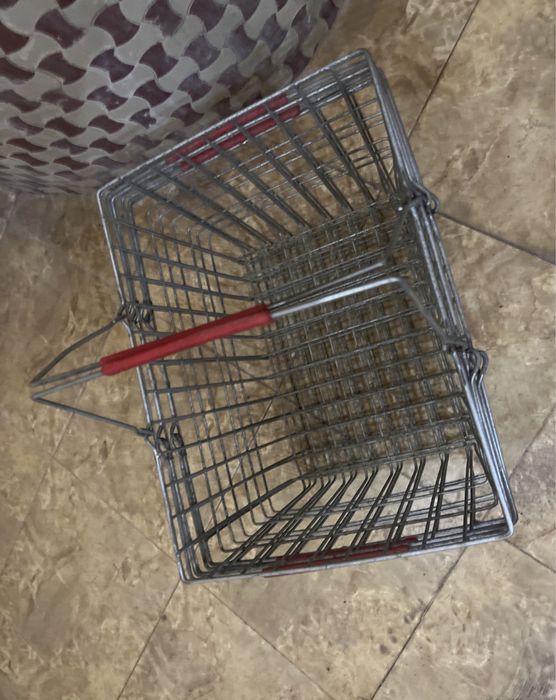 телешка и корзина