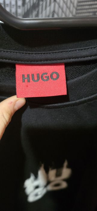 Vând bluza hugo boss