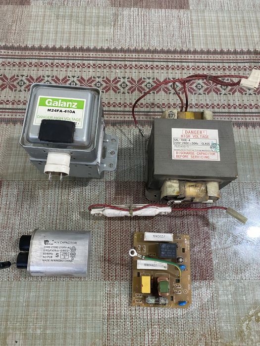 Piese cuptor microunde