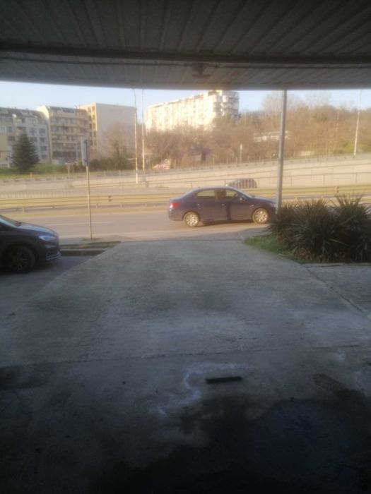 Паркомясто под наем