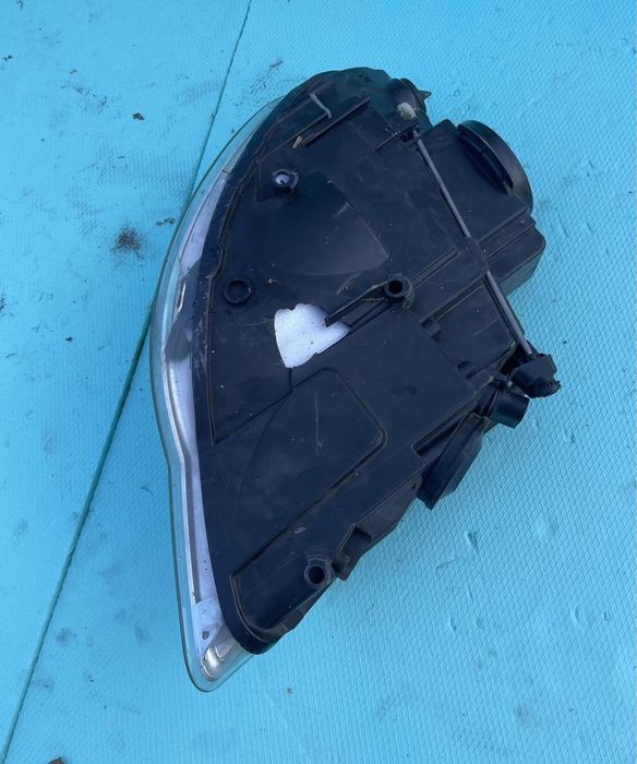 Фар Туарег / VW Touareg 2008г Facelift