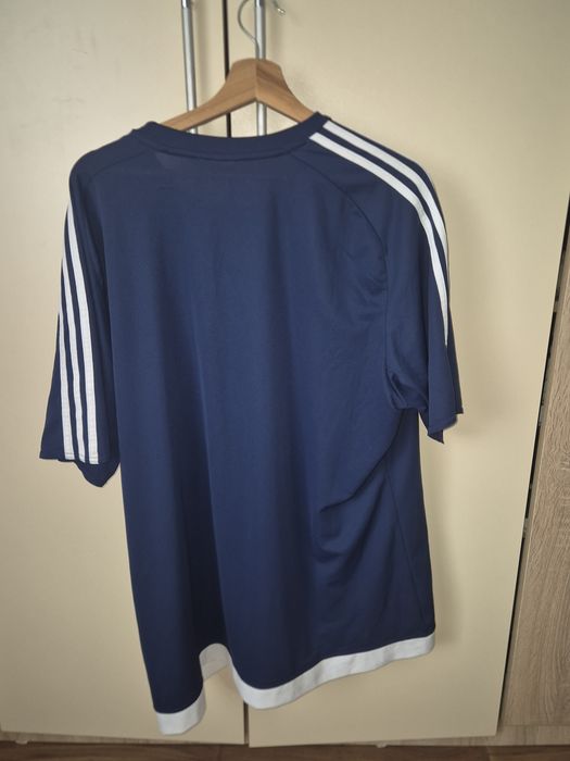 Мъжка спортна тениска Adidas ласи /

СИНЯ